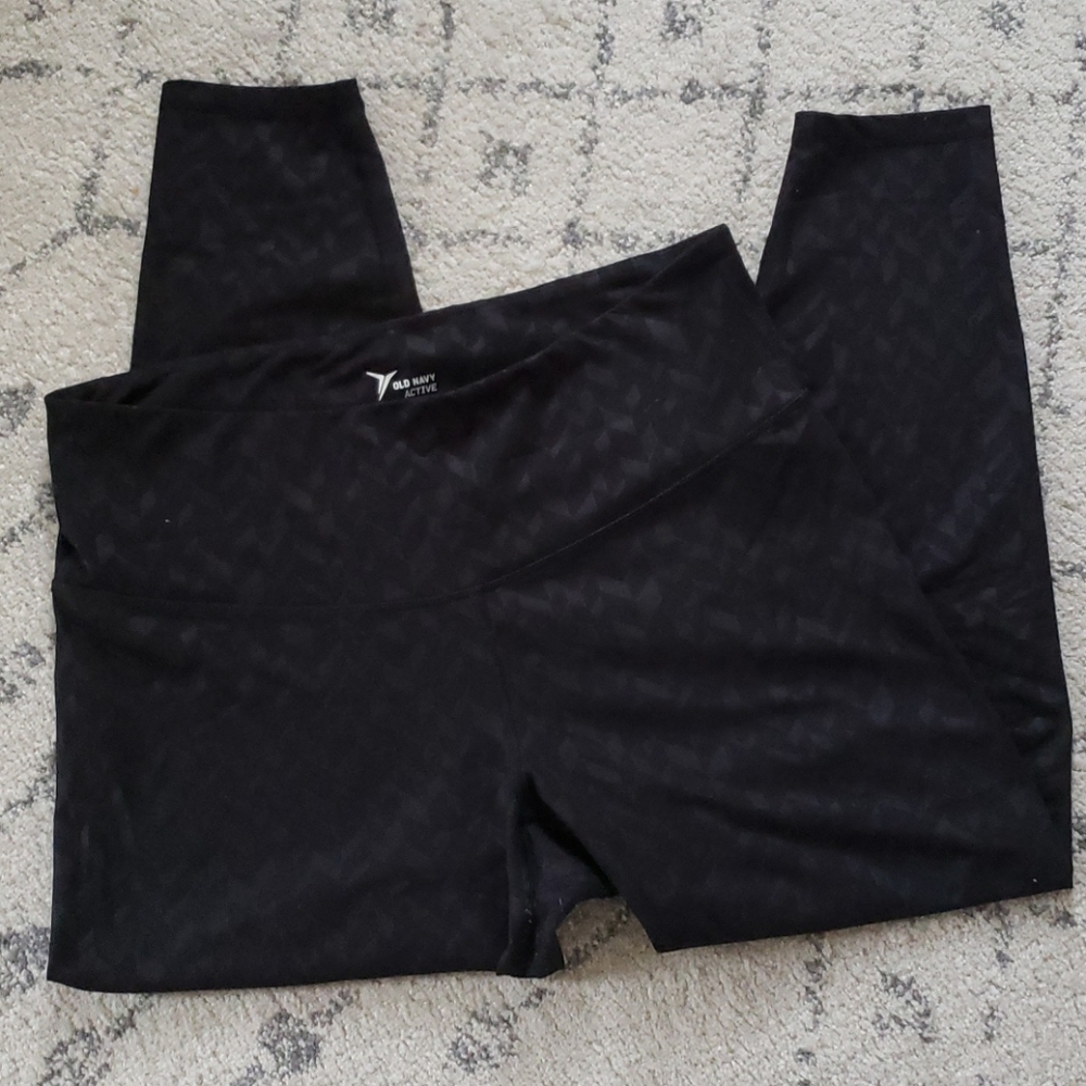 Old Navy 7/8 Compression Leggings ❤